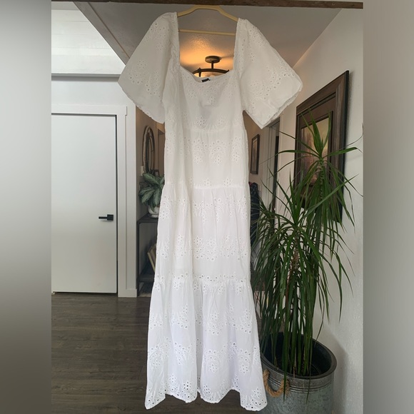 Meadow Rhodes Eyelet Tiered Maxi Dress Puff Short Sleeve Shirred Back NWT - Picture 3 of 12